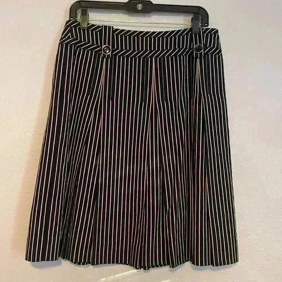 Carlisle Vintage A Line pleated skirt - Picture 2 of 8